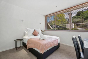 Tranquil Modern Studio